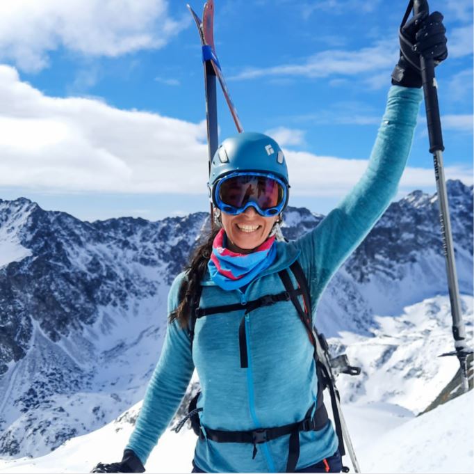 Dana Arvay z Outdoormamas testuje skialpový outfit SALEWA